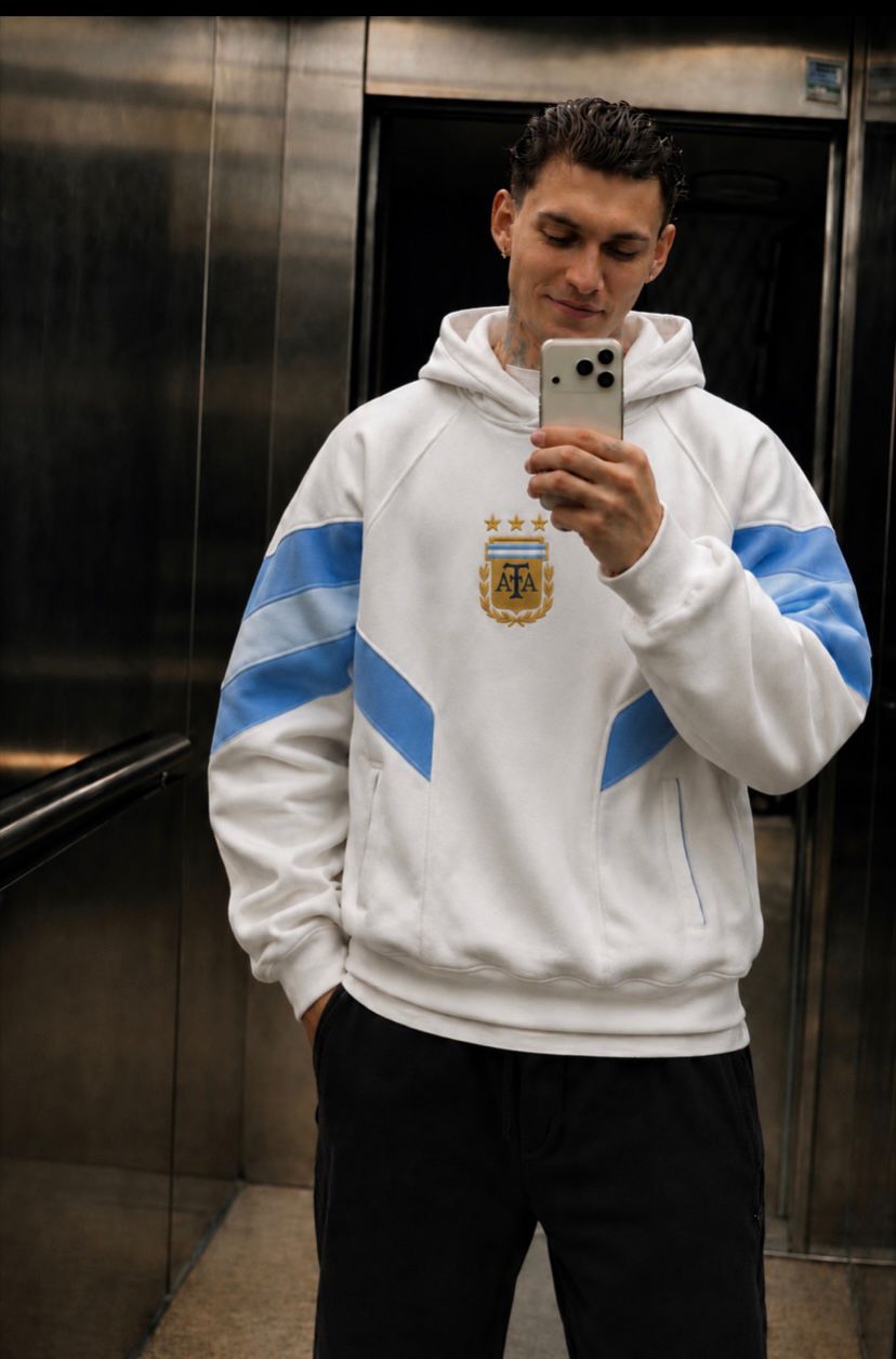 Hoodie Scaloneta: Edición Estelar | Ind Store Ecuador - Foto 3