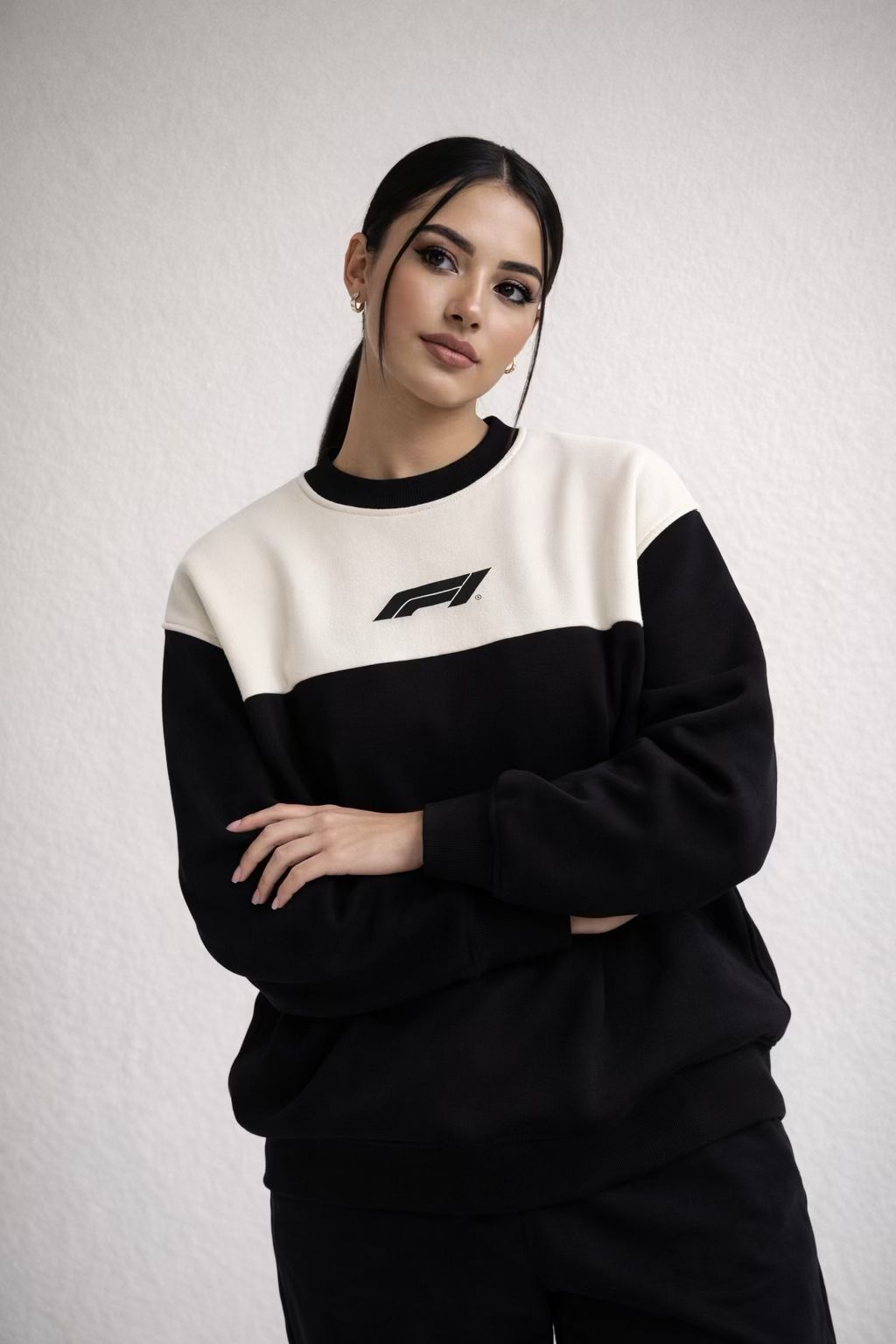 Racing Speed Crewneck - Cream & Black Edition