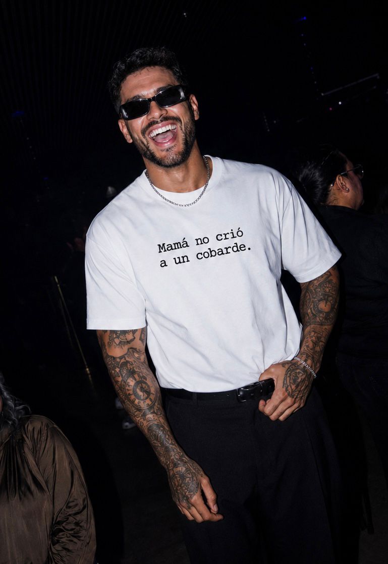 Camiseta "Mamá no crió a un cobarde"