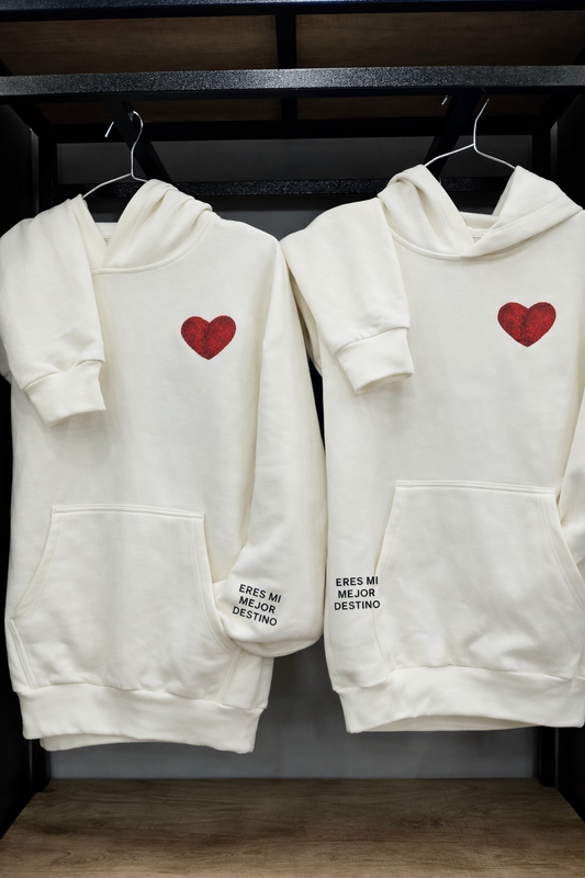 Hoodie Eres Mi Mejor Destino Corazón Bordado Cream Edition | Ind Store Ecuador - Foto 1